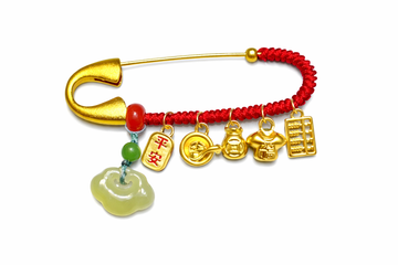 24K Gold Lucky Pin