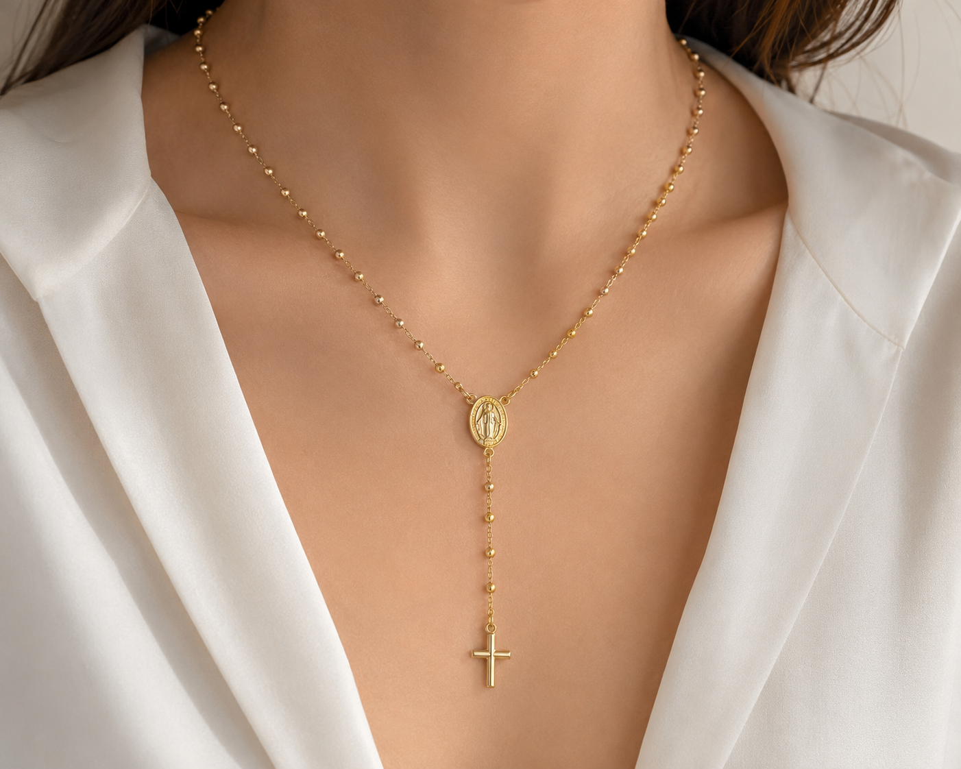 Rosary Necklace in 18K Gold