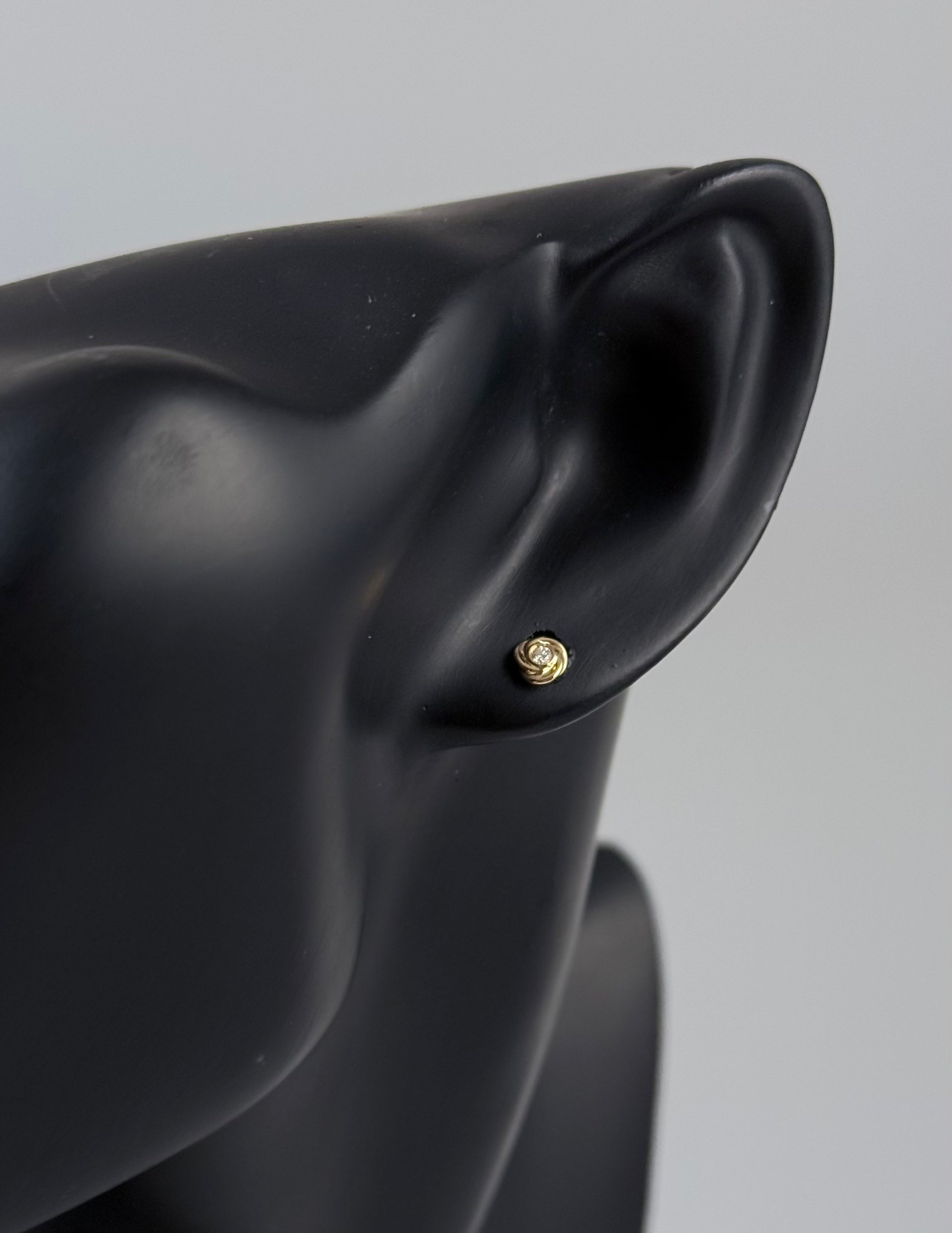 Round Earrings